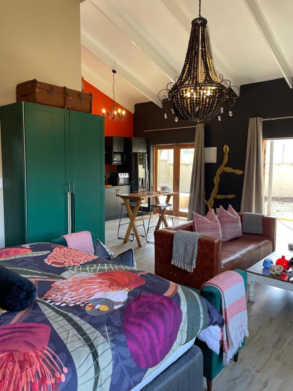 Periwinkle, Grove ,Acorn & Sage Cottages Кларенс Стая снимка